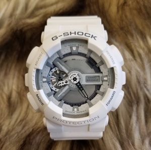 100% Authentic Vintage White Casio G-Shock Watch!